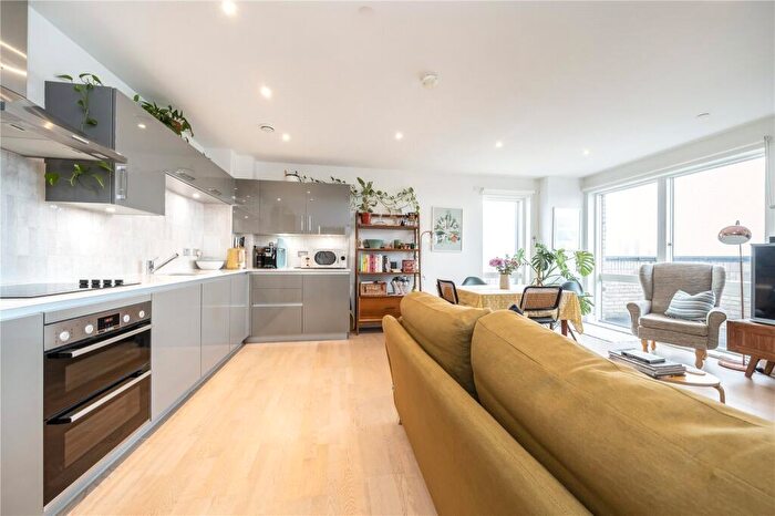2 Bedroom Flat For Sale In Vespucci Court, Aston Street, London, E14