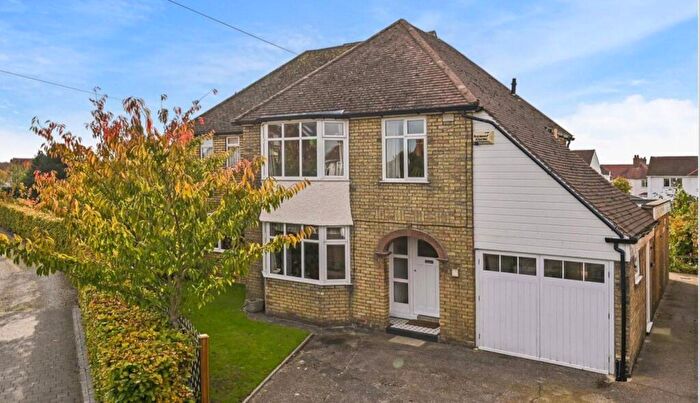 4 Bedroom House To Rent In Brabourne Gardens Folkestone, CT20