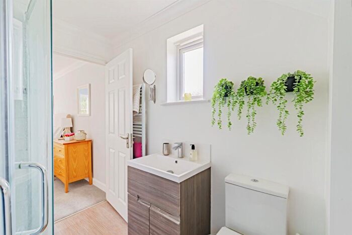 4 Bedroom Detached House For Sale In Swan Court, South Chailey, Lewes, BN8