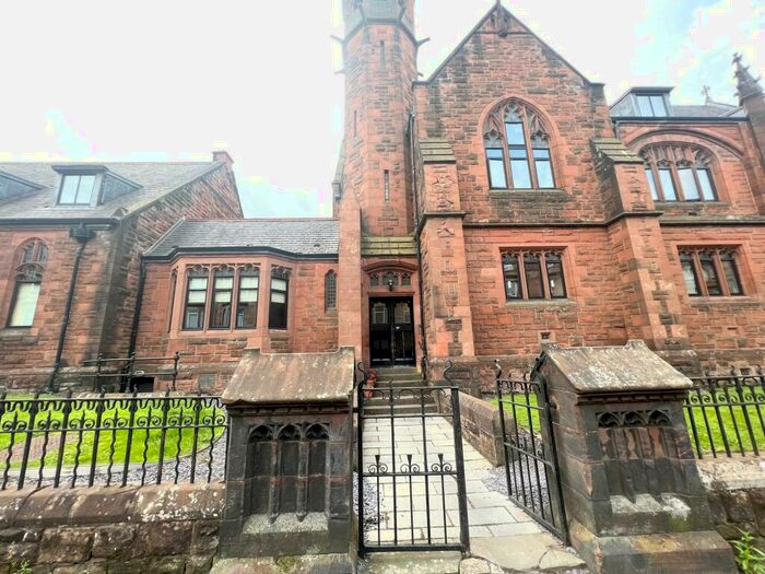 2 Bedroom Flat To Rent In Newlands Road, Cathcart, G44