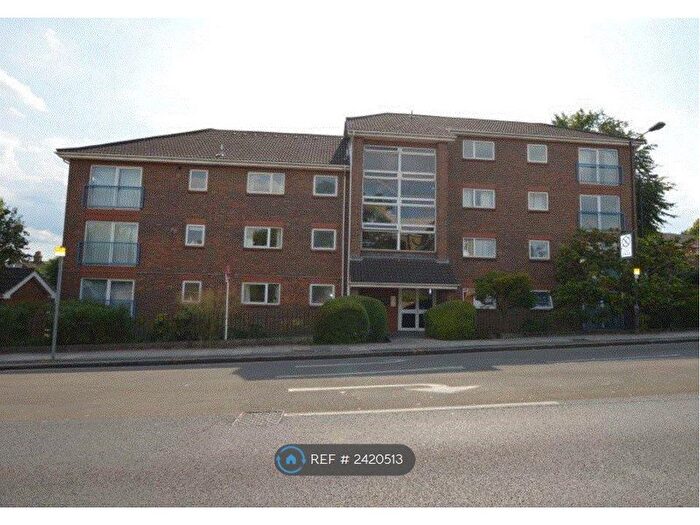 2 Bedroom Flat To Rent In Worple Road, London, SW20