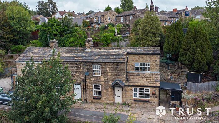 3 Bedroom Semi-Detached House For Sale In Huddersfield Road, Mirfield, WF14