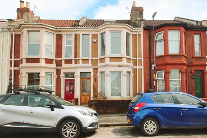 3 Bedroom Terraced House To Rent In Pearl Street - Bedminster, BS3