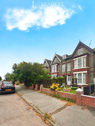 2 Bedroom Flat To Rent In London Road South, NR33