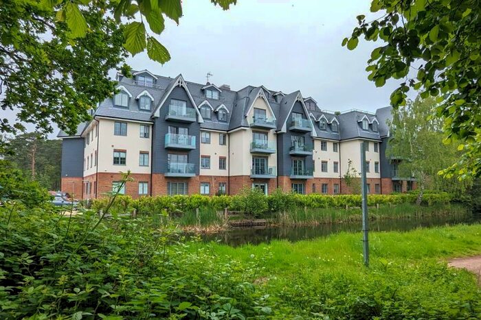 2 Bedroom Apartment To Rent In Woking, Surrey, GU21