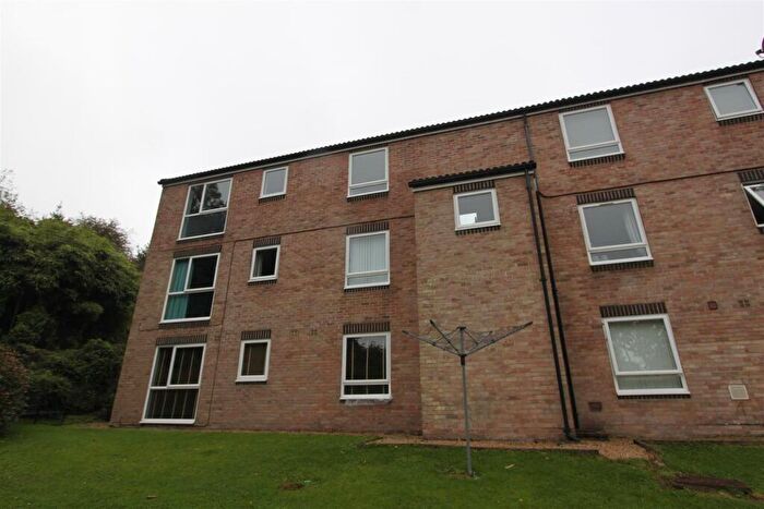 2 Bedroom Apartment To Rent In Lockington Avenue, Plymouth, PL3