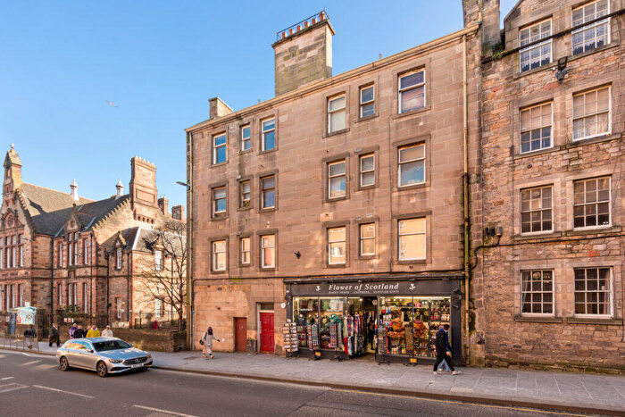 1 Bedroom Flat For Sale In / Canongate, Old Town, EH8