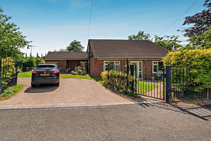 3 Bedroom Detached Bungalow For Sale In Bridge Cottage, Clifton Wharf, Clifton Upon Dunsmore, Warwickshire, CV23