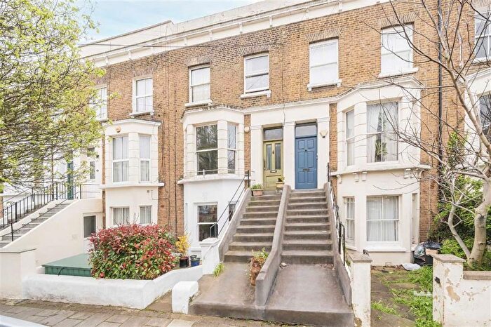 2 Bedroom Flat For Sale In Ellerslie Road, Shepherds Bush, W12
