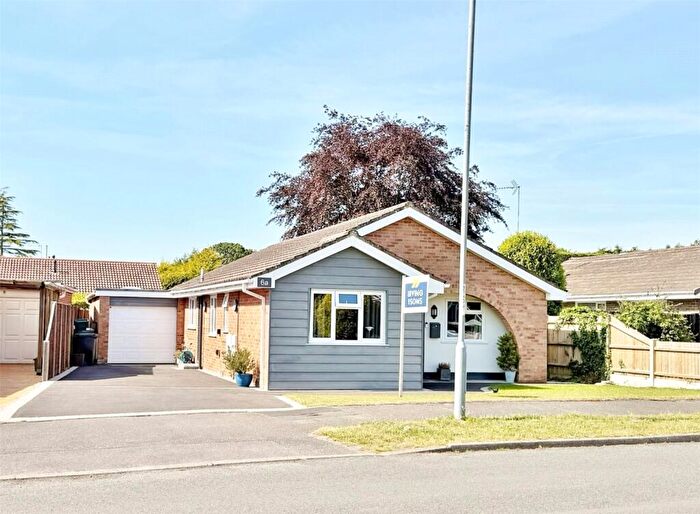 3 Bedroom Bungalow For Sale In Strathmore Drive, Verwood, Dorset, BH31