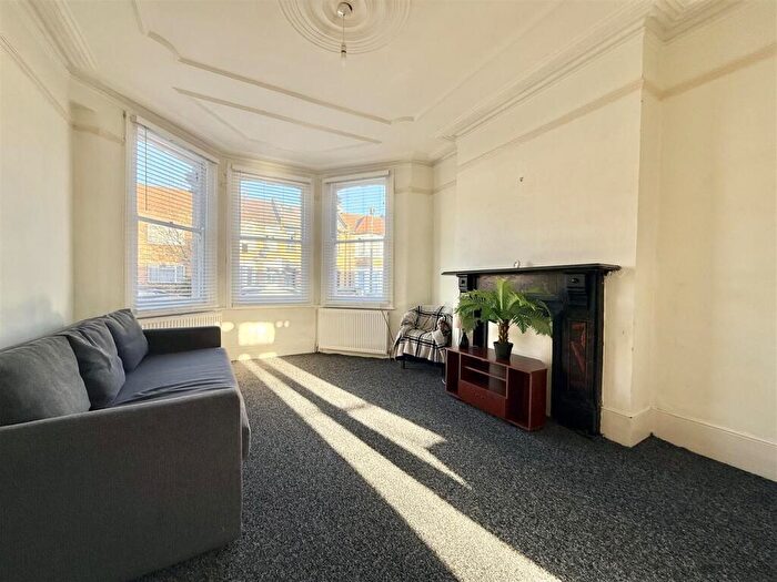 3 Bedroom Terraced House To Rent In Willingdon Road, Wood Green, N22