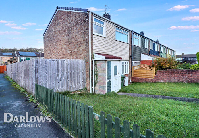 3 Bedroom End Of Terrace House For Sale In Sir Stafford Close, Caerphilly, CF83