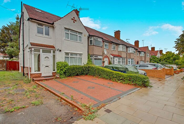 2 Bedroom Flat For Sale In Horsenden Lane North, Greenford, UB6