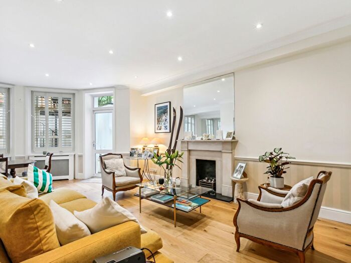 2 Bedroom Flat To Rent In Old Brompton Road, London, SW5