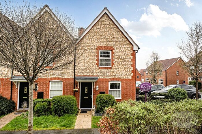 2 Bedroom End Terrace House For Sale In Leachman Way, Petersfield, Hampshire, GU31