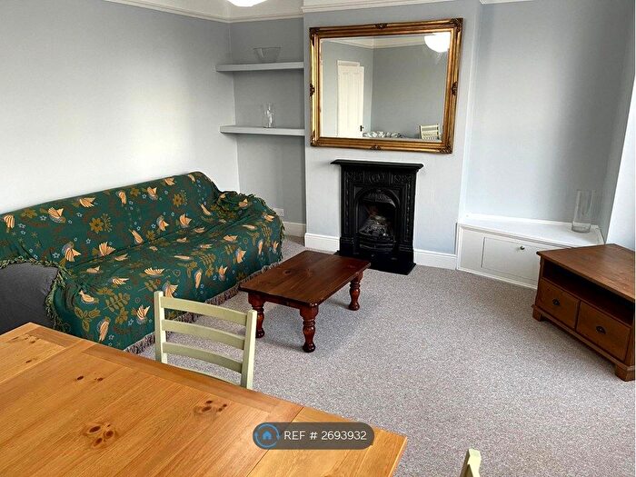 2 Bedroom Flat To Rent In Fernthorpe Road, London, SW16