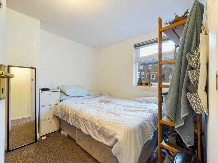 1 Bedroom Terraced House To Rent In Roedale Road, Brighton, BN1