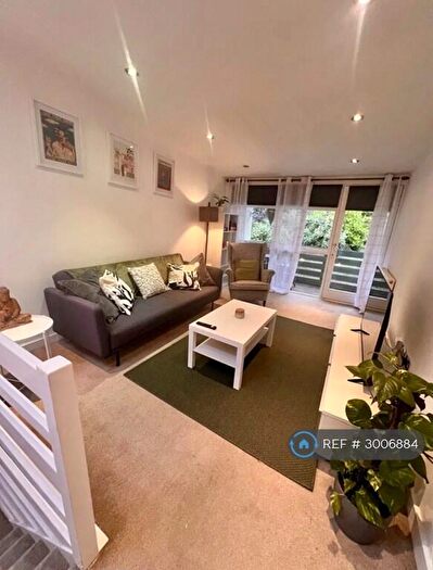 2 Bedroom Terraced House To Rent In Gloucester St, Bristol, BS8