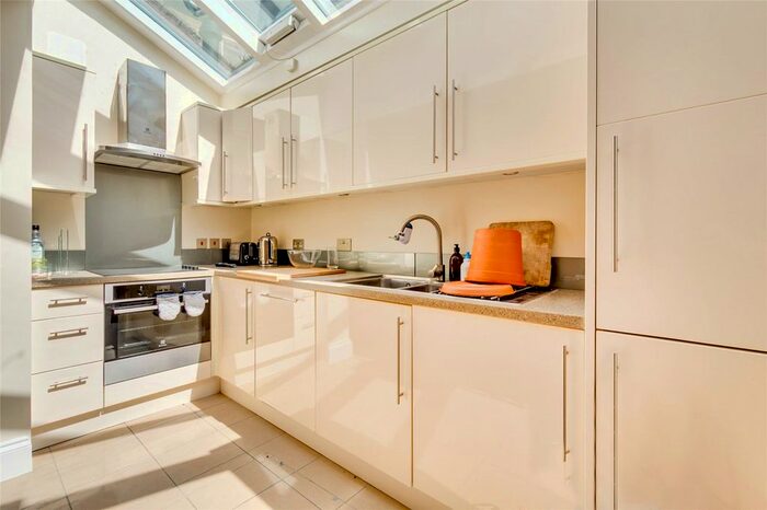 1 Bedroom Flat To Rent In Rothschild Road, Chiswick, W4