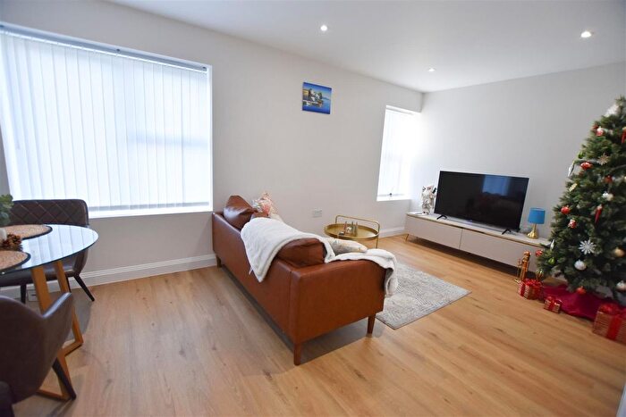 1 Bedroom Flat To Rent In Albert Road, Yiewsley, West Drayton, UB7