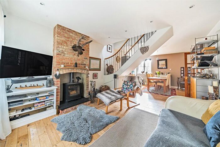 3 Bedroom End Of Terrace House For Sale In Hammer Vale, Haslemere, Hampshire, GU27