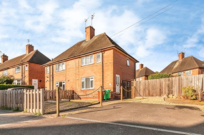 3 Bedroom End Of Terrace House For Sale In Gainsford Crescent, Nottingham, NG5