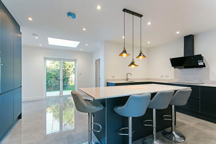 5 Bedroom Detached Bungalow For Sale In Lock Mead, Maidenhead River Area, (No Chain), SL6