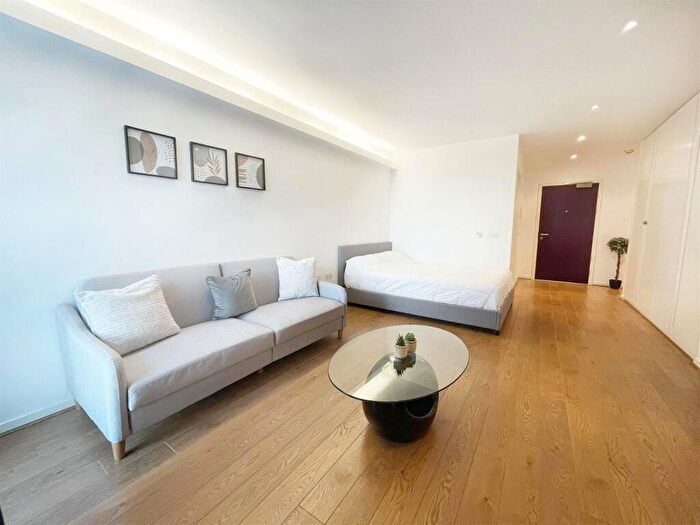 Apartment To Rent In Cube West, City Centre, B1
