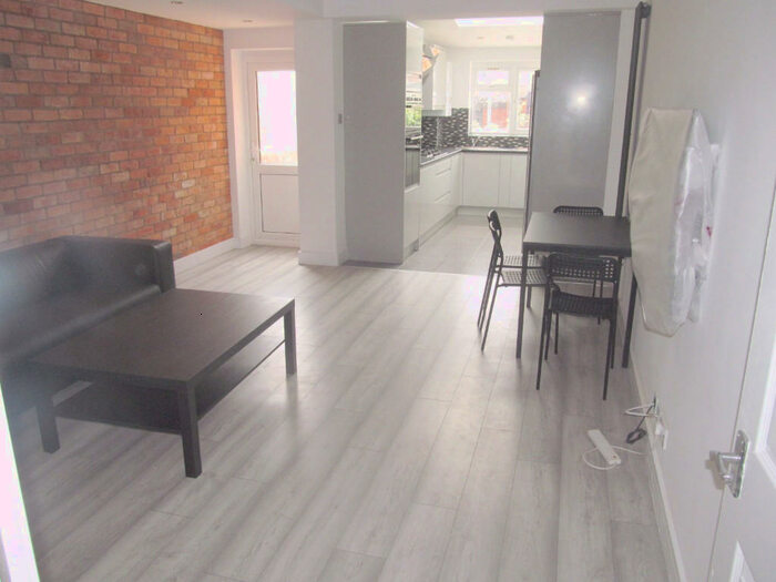 7 Bedroom Terraced House To Rent In Norris Road, Reading, Berkshire, RG6