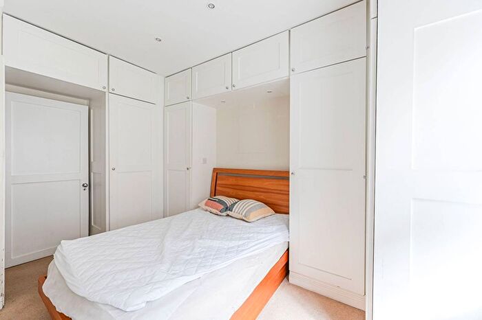 1 Bedroom Flat To Rent In Kings Road, Chelsea, London, SW3