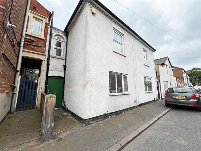 3 Bedroom Semi-Detached House To Rent In Beech Avenue, New Basford, Nottingham, NG7