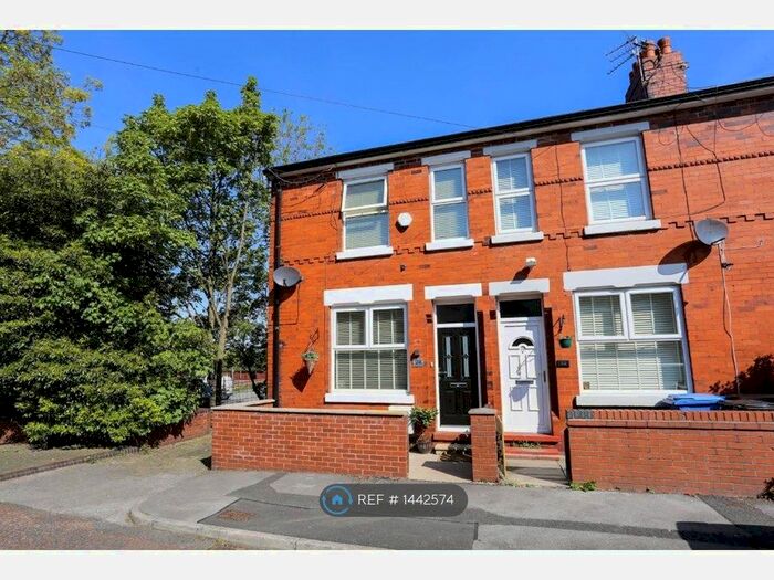 3 Bedroom End Of Terrace House To Rent In Westminster Avenue, Stockport, SK5