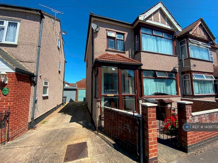 3 Bedroom Semi-Detached House To Rent In Foxlands Road, Dagenham East, RM10