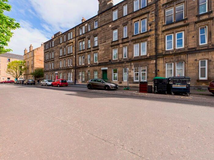 1 Bedroom Flat To Rent In Elgin Terrace, Abbeyhill, Edinburgh, EH7