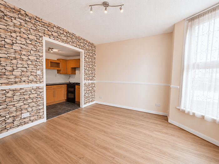1 Bedroom Flat To Rent In Argyle Road, Ilford, IG1