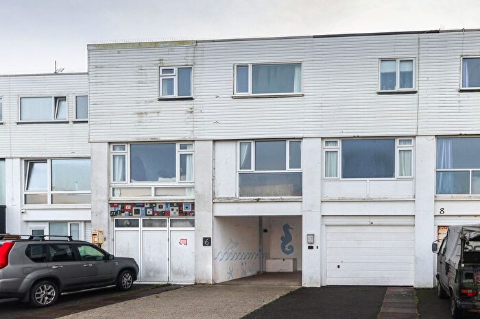 2 Bedroom Terraced House To Rent In Pentire Avenue, Newquay, TR7