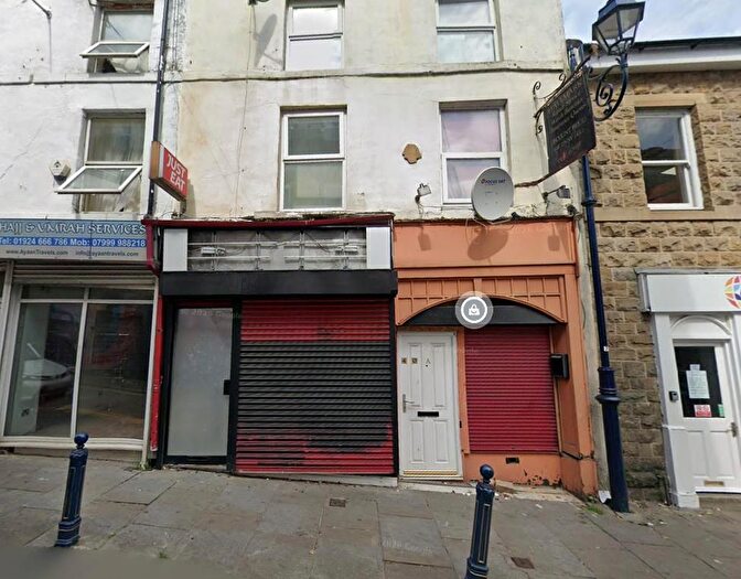 2 Bedroom Flat To Rent In Daisy Hill, Dewsbury, WF13