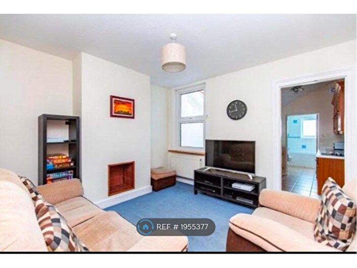 2 Bedroom Terraced House To Rent In Upland Road, South Croydon, CR2