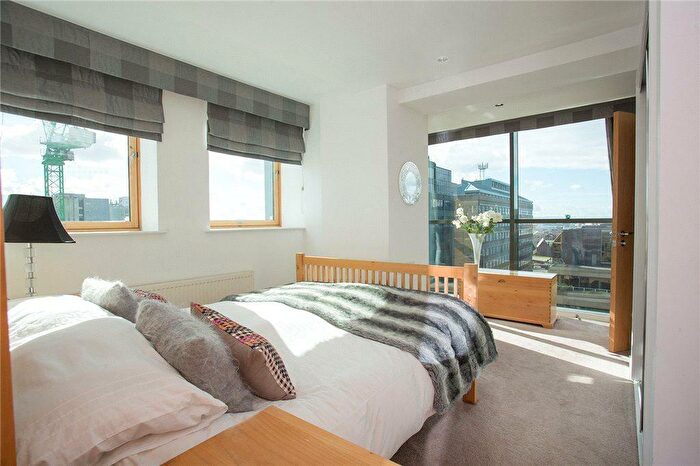 2 Bedroom Duplex To Rent In Bothwell Street, Glasgow, G2