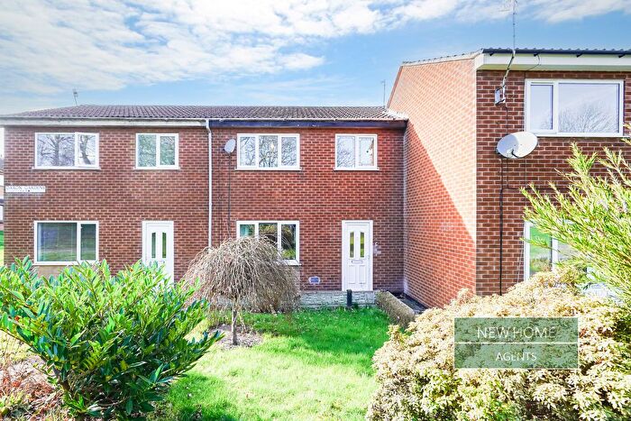 3 Bedroom Terraced House For Sale In Daron Gardens Nottingham, NG5