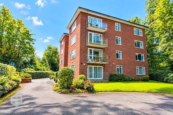3 Bedroom Flat For Sale In Chatsworth Road, Worsley, M28