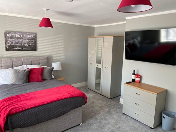 1 Bedroom Semi-Detached House To Rent In Saffron Road, Bracknell, RG12