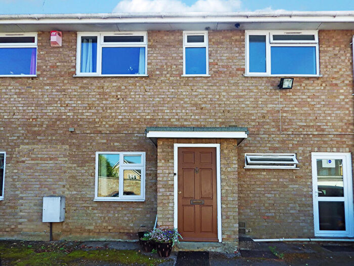 2 Bedroom Apartment For Sale In Queen Eleanors Court, Witney, Oxfordshire, OX29