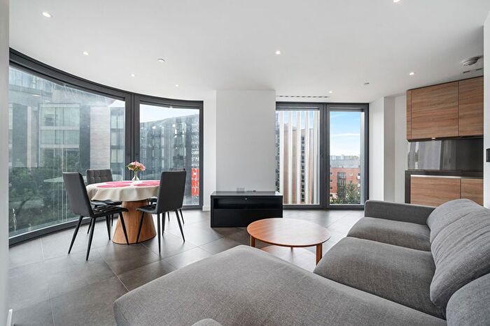 2 Bedroom Flat To Rent In Chronicle Tower, City Road, London, EC1V