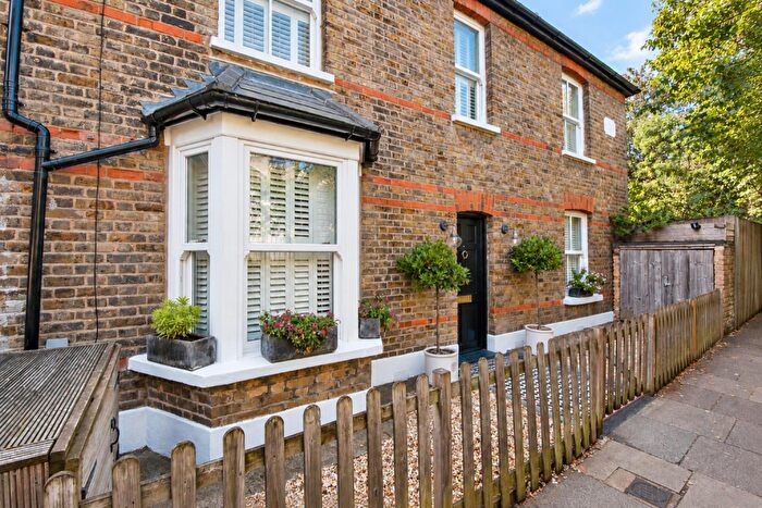 3 Bedroom End Of Terrace House For Sale In Beverley Path, Barnes, London, SW13