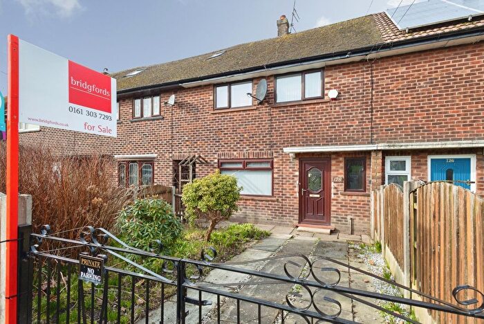 3 Bedroom Semi Detached House For Sale In Bradley Green Road, Hyde, SK14