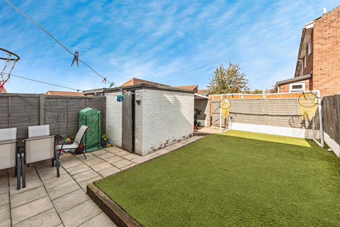 3 Bedroom Terraced House For Sale In Westfield Avenue, Eggborough, Goole, DN14