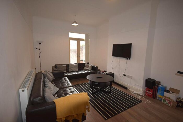 7 Bedroom House To Rent In Ashfield, Liverpool, L15