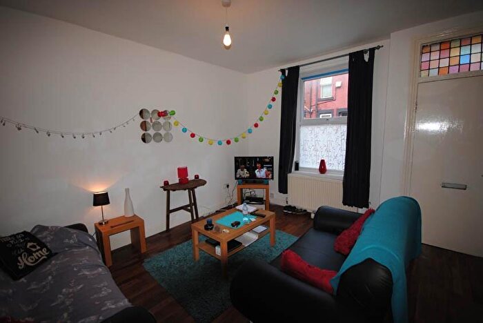 3 Bedroom House To Rent In Thornville Terrace, Leeds, LS6