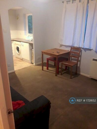 1 Bedroom Flat To Rent In Bridge Meadows, London, SE14